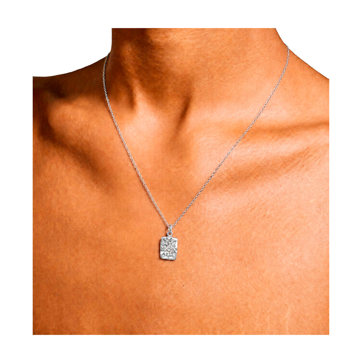 Star Spark Necklace In Silver
