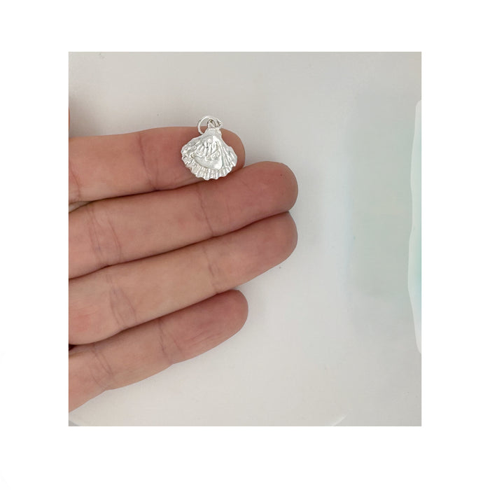 Nantucket Shell Charm in Silver